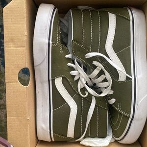 Vans Sk8-Hi in Winter Moss/True White